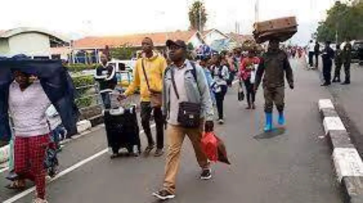 Evacuacuón Congo volcán.EFE